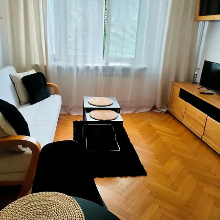 Ines Twarda Varsavia