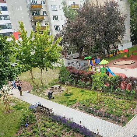 Ines Twarda Apartment *